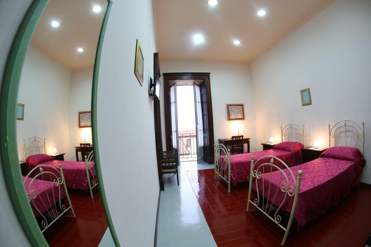Casa Lissania Acomodação com café da manhã Lamezia Terme Exterior foto
