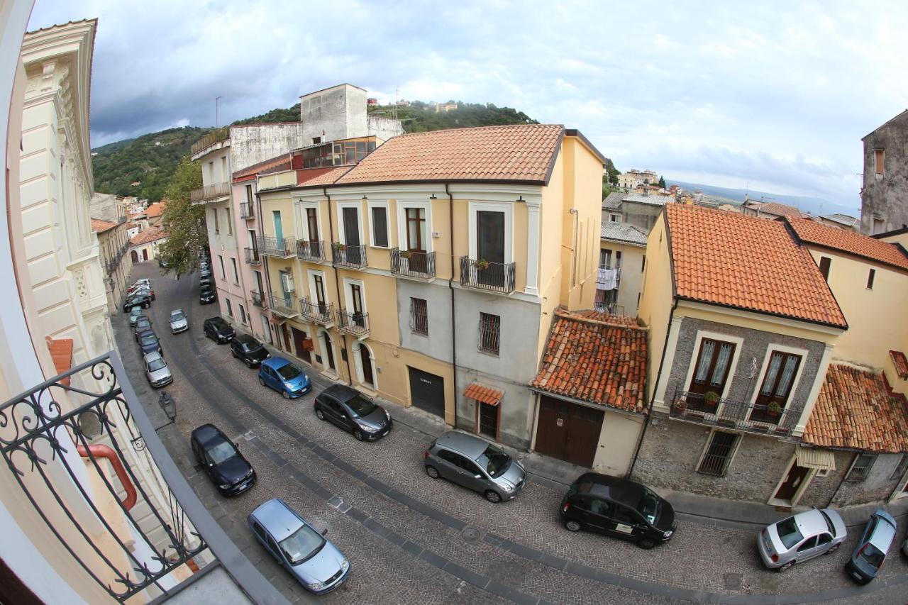 Casa Lissania Acomodação com café da manhã Lamezia Terme Exterior foto