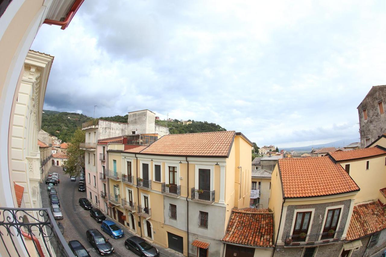 Casa Lissania Acomodação com café da manhã Lamezia Terme Exterior foto